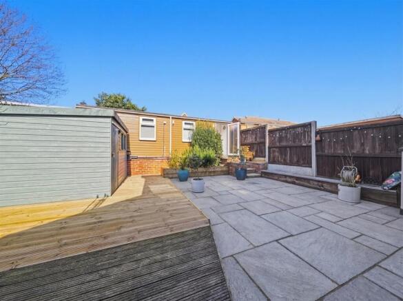 9 Cedar close (3).jpeg