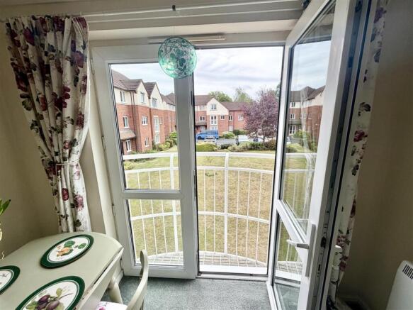 Stratford Road, Hall Green, Birmingham photo 4