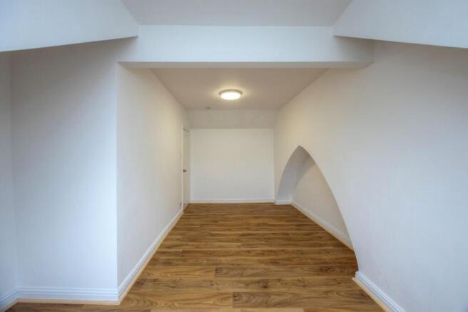 3 bed Terraced to rent Image 12