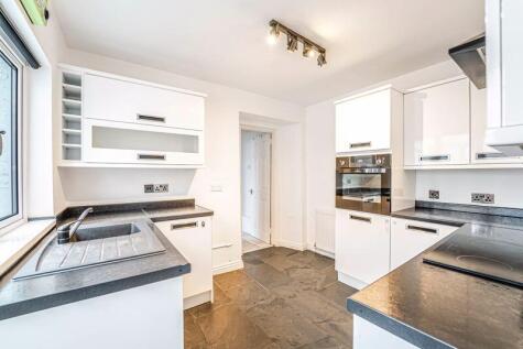 Moorland Road, South Ward - NEAR BEACH & NO CHAIN