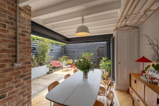 Open Plan Kitchen/Diner & Living Space