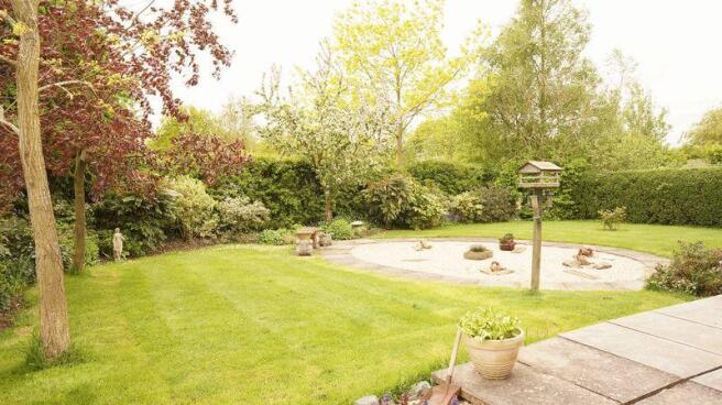 Rear Gardens (1)