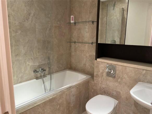 1 bed Apartment to rent Image 4