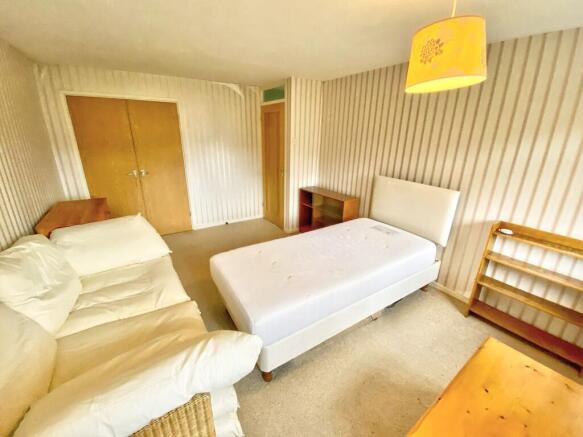 IMG_8639_Realisti...