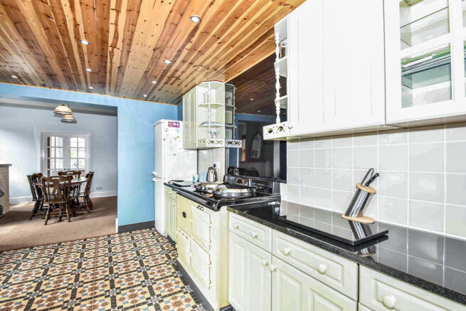Kitchen / Dining Roo
