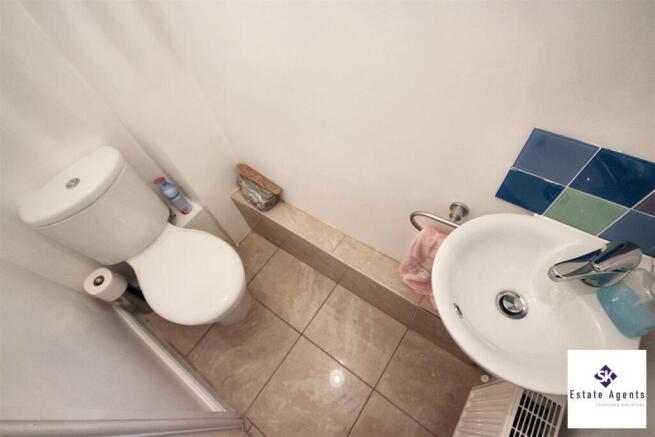 4 bed Semi-Detached for sale Image 10