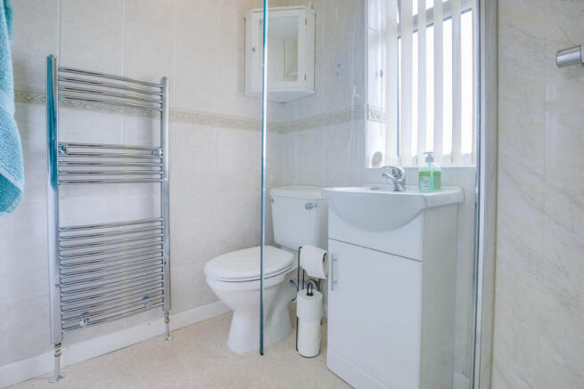 Bathroom 1.2