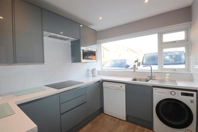 Rydal Close, Farnborough photo 3
