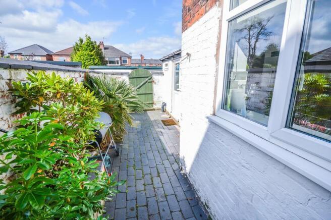 Brookfield Avenue, Timperley, Altrincham photo 4