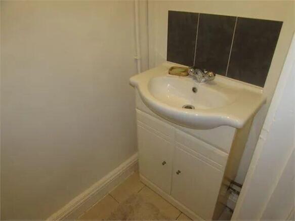 3 bed Terraced for sale Image 5