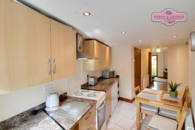ANNEX KITCHEN/ DINER