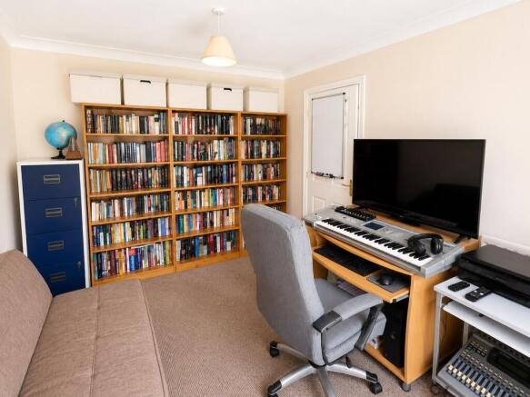 4 bed Detached for sale Image 6