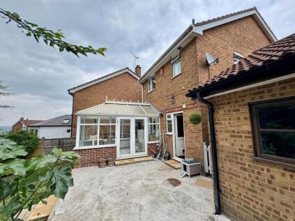Genista Close, Brizlincote Valley, Burton-on-Trent, DE15