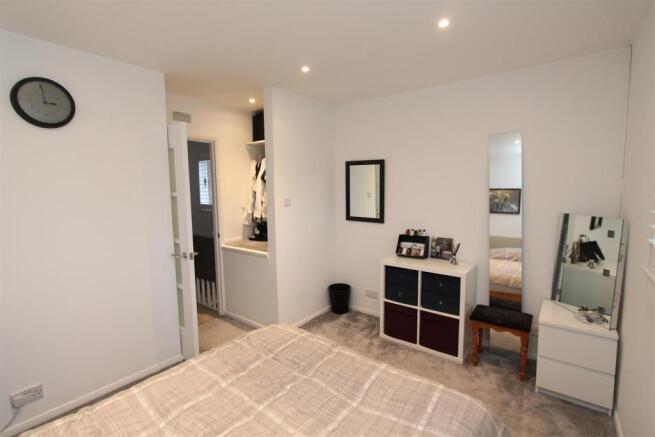Master Bedroom.JPG