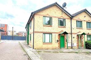 Flat 4, 4b, Victoria Avenue, Camberley GU15 3HX