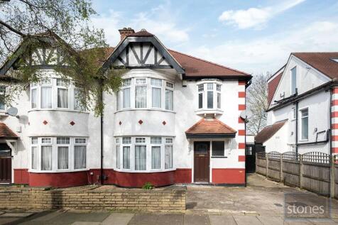 Lyndhurst Gardens, London, N3