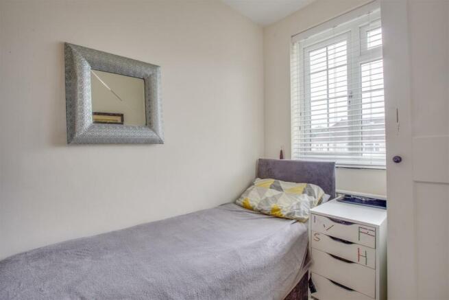 33 Shelburne Road, HP12 3NQ-7.jpg