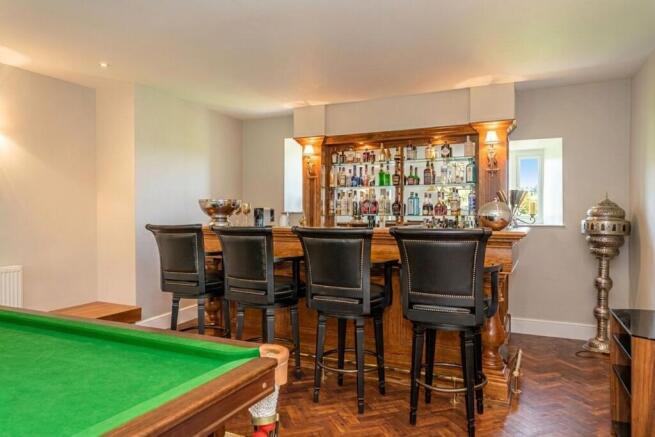 4 bed Barn Conversion for sale Image 6