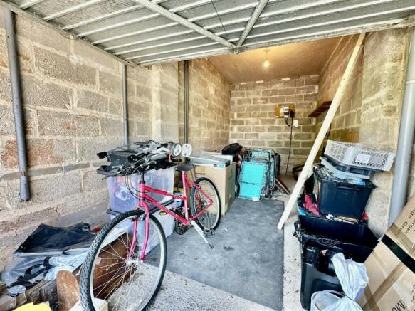 Garage.jpg