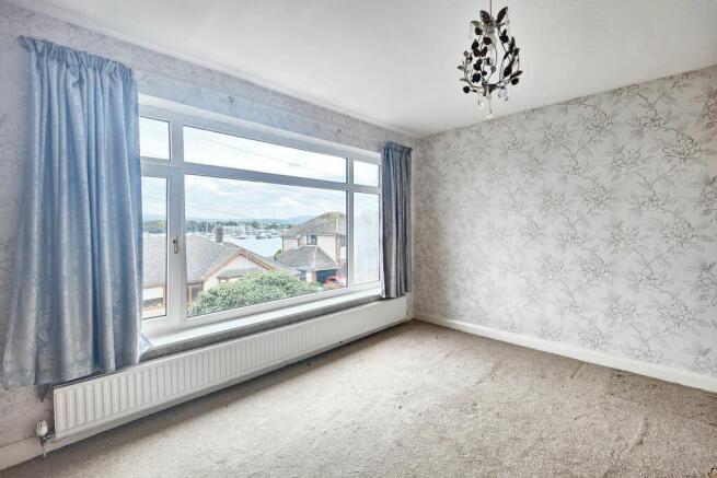 4 Bedrooms