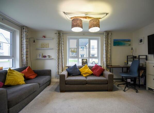 lounge1.jpg