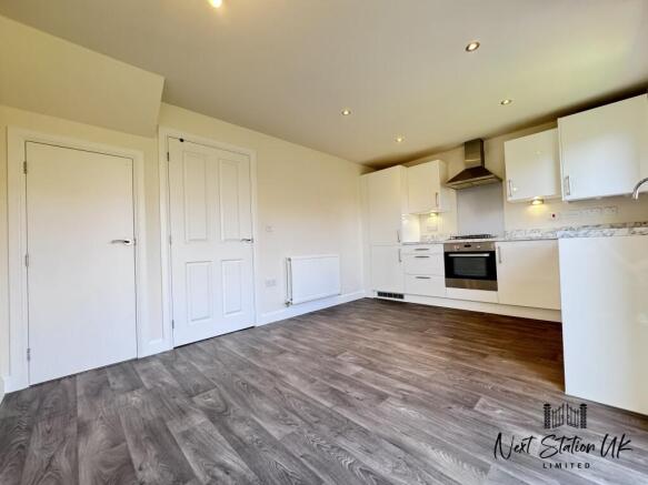 3 bed Semi-Detached for sale Image 4