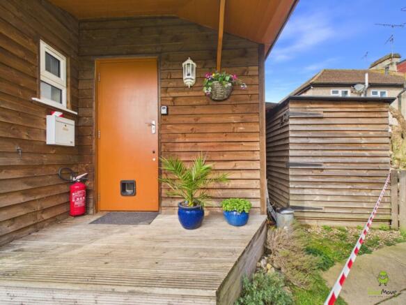 CAM02615G0-PR0168-STILL002