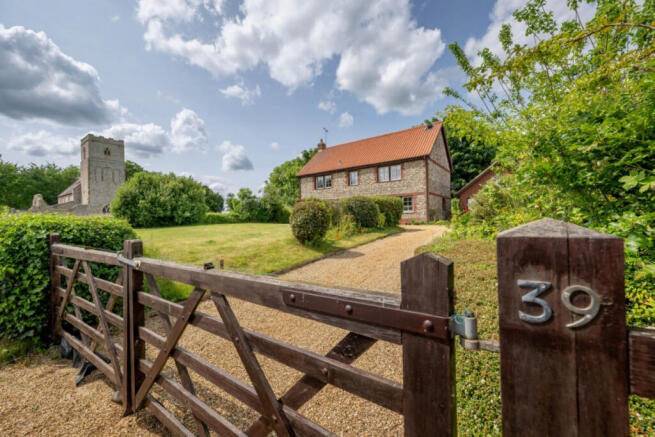 4-bed detached on Church Road, King's Lynn, PE31 6, £650,000