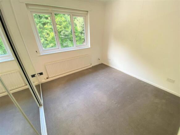 2 bed Flat to rent Image 7
