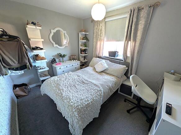 3 bed Semi-Detached for sale Image 10