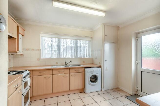 8562858-interior04.jpg
