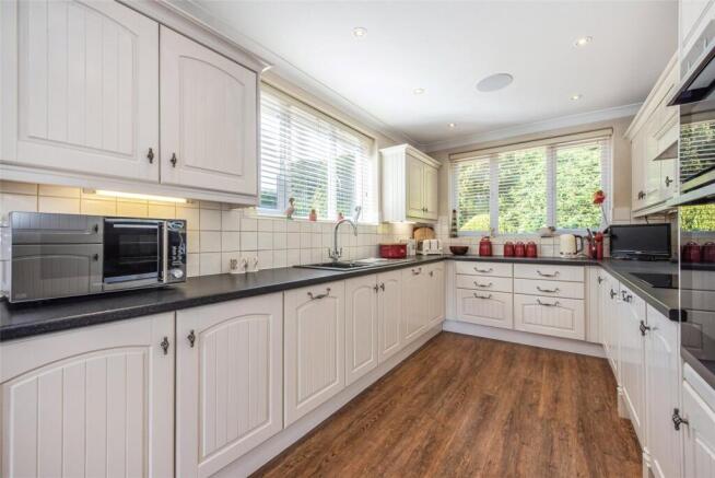 Kitchen/Dining Rm