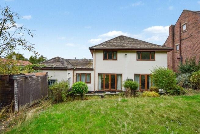 5 bed House for sale Image 8