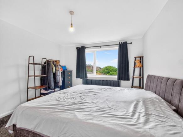 4 bed Semi-Detached for sale Image 12