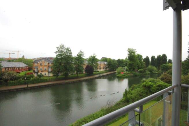 31,40 Lion Court- Vi