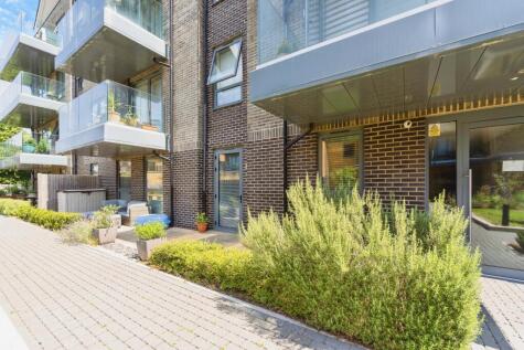 5 Antoinette Close, Kingston Upon Thames, KT1