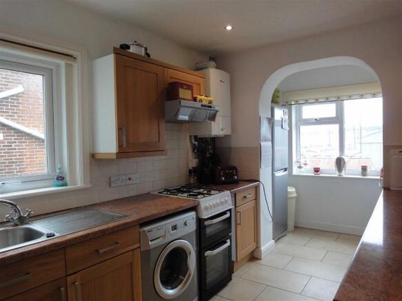 KITCHEN: