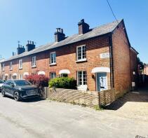 6, Oaklands, Hartley Wintney, Hook RG27 8TX