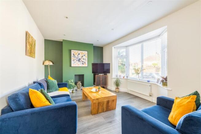 18 Maple Gardens-14.jpg