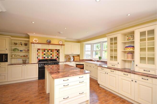 Kitchen/Dining Area
