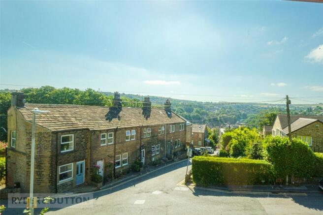 3 bed Semi-Detached for sale Image 7
