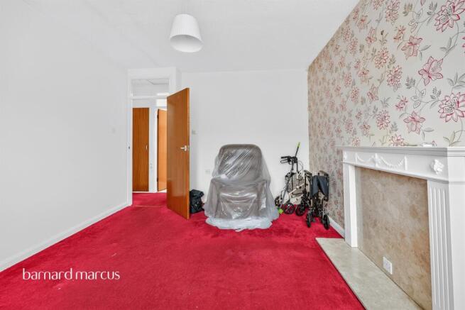 Bletchingley Close, Thornton Heath photo 4