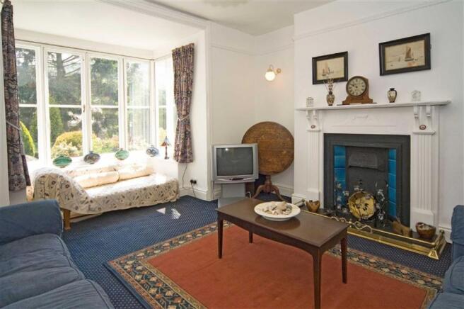 Lounge (to the front