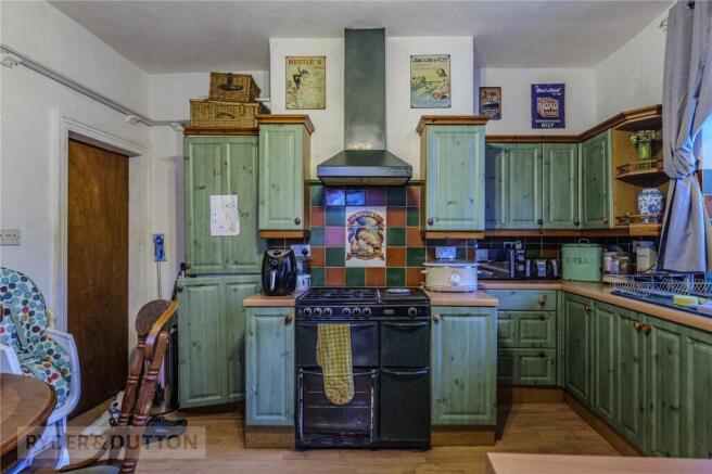 3 bed Semi-Detached for sale Image 6