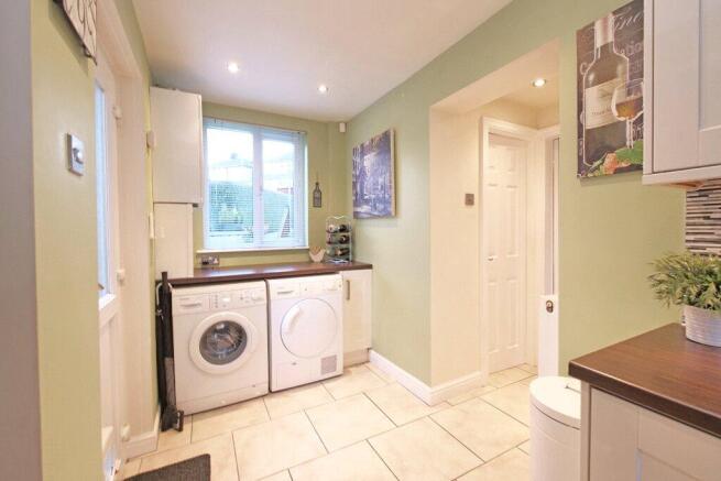 3 bed Semi-Detached for sale Image 7