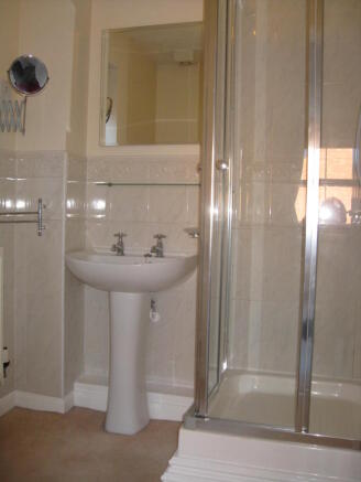 Bedroom 1 Ensuite
