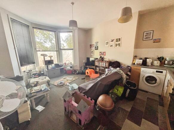 7 bed Apartment for sale Image 4