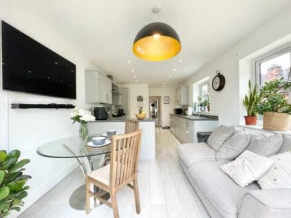 Hillcrest Lodge, 39 Thoresby Avenue, Kirkby in Ashfield