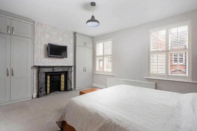 4 bed Town House for sale Image 12