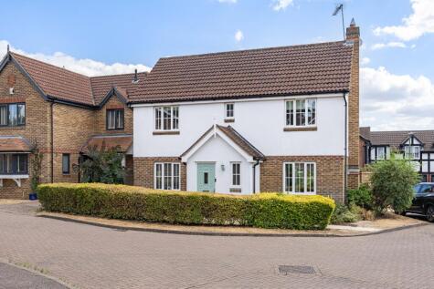 Stoat Close, Hertford, SG13